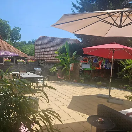 Apartment Ganzes Parterre Claudia